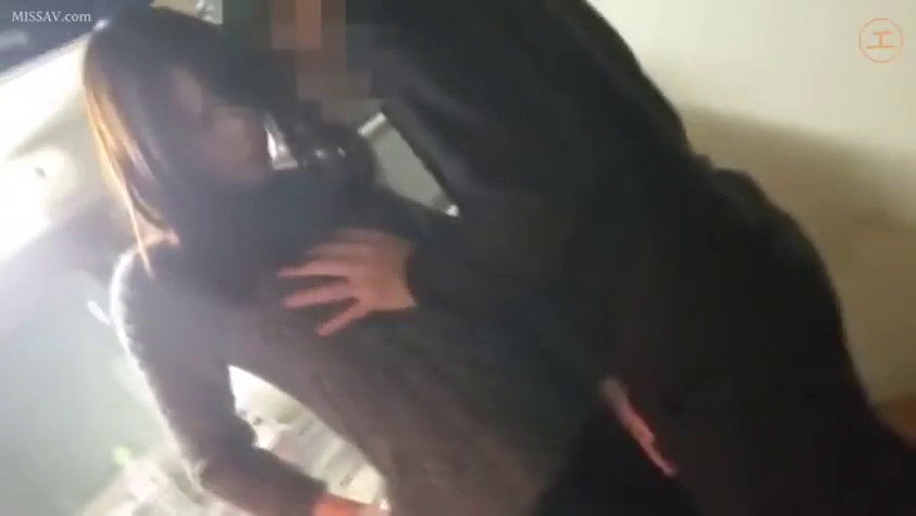 室内 · 揉乳 · 站立 · 半身特写 · 针织衫 · 惊恐 · 痴汉