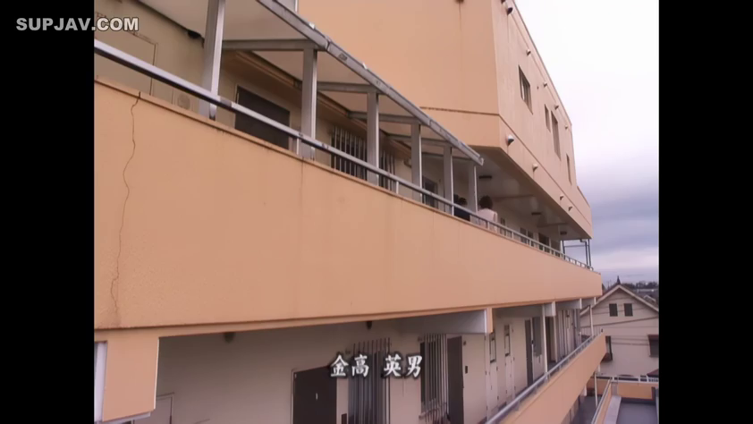 站立 · 站立 · 全景 · 远景 · 便装 · 室外公寓 · 阳台