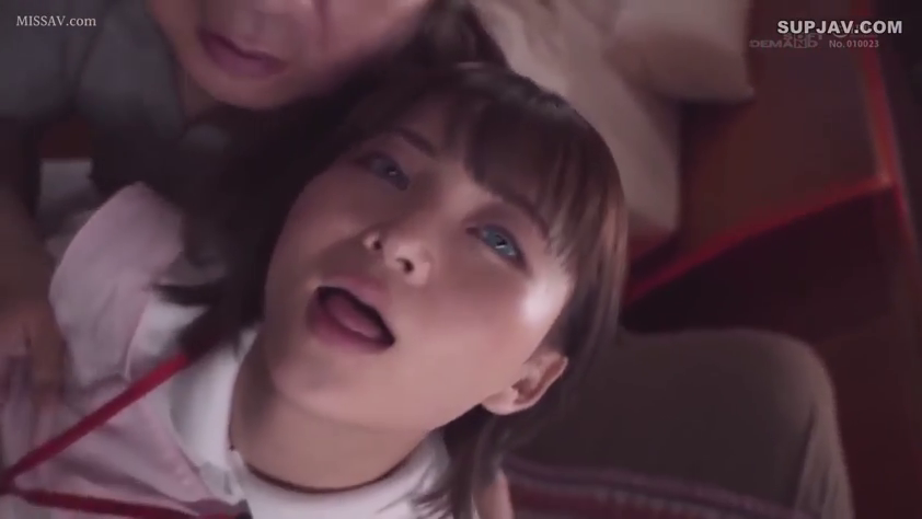 Indoor · sexual intercourse · Supine · 面部特写 · 高潮 · Ahegao · 粉白衬衫 · 红色挂绳