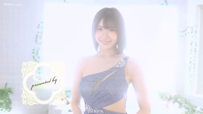 站姿 · 摆拍 · 微笑 · 上半身特写 · 摄影棚 · 写真 · 蓝色露肩礼服