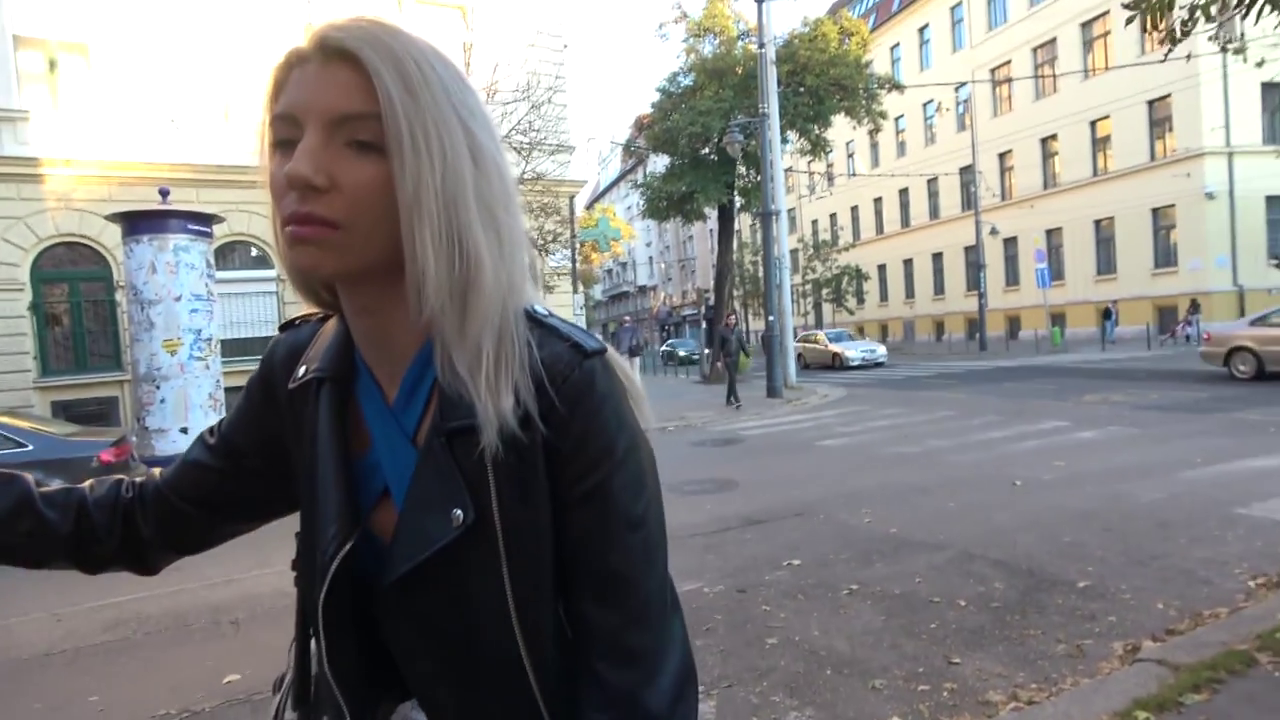 站立 · 街道 · 近景 · 冷淡 · 侧头 · 皮衣 · 欧美