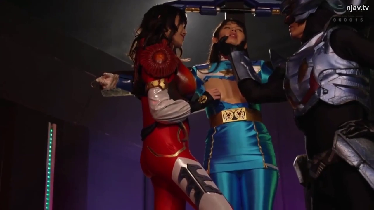Medium shot · Struggle · Humiliating behavior · 束缚姿势 · Cross Restraint Frame · Team bodysuit · 暗色摄影棚 · Hero Tokusatsu Role-Playing