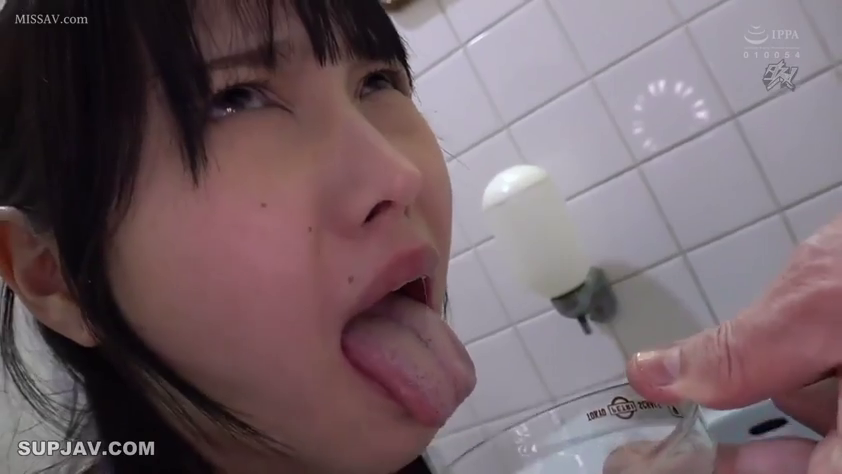 顔 · 全裸 · 浴室 · 口交 · 中文字幕 · 仰頭 · アヘ顔 · 玻璃杯