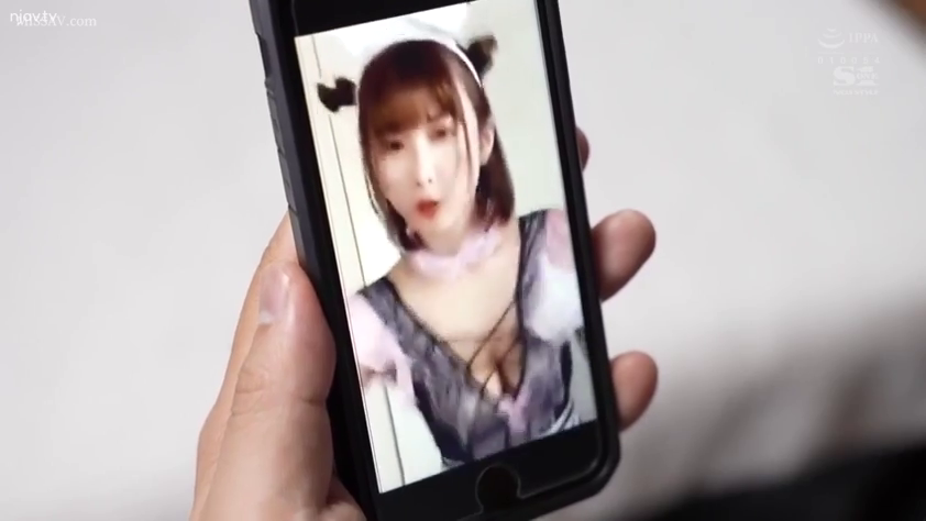 Indoor · Sweet · Stand · 女仆装 · 手机 · Phone screen · 录像