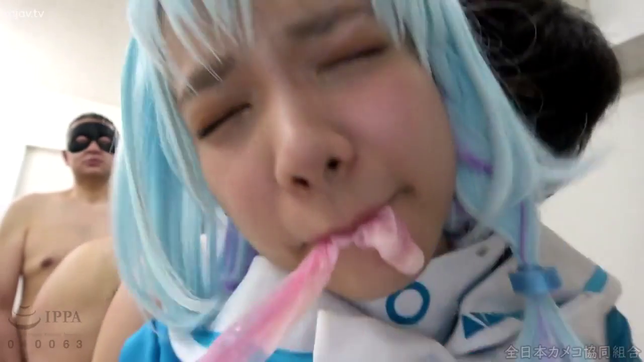 室内 · 面部 · 身をかがめる · 一人称視点 · 口交 · 目を閉じて · 假发 · Cosplay服饰