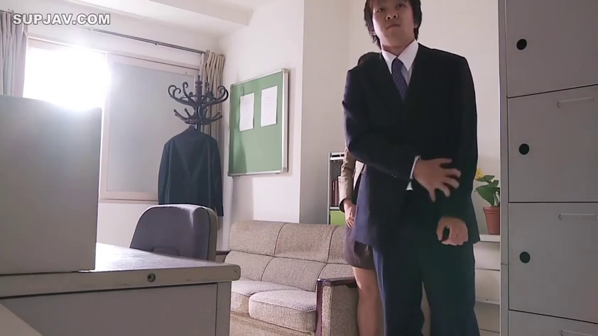 严肃 · 办公室 · 站姿 · 抚摸 · 职业裙 · 文件柜 · 隐藏性行为