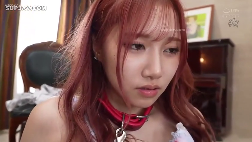 室内 · 坐姿 · 忧郁 · 脸部特写 · 蕾丝内衣 · 凝视 · 调教 · 红色项圈