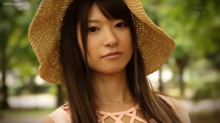 自然 · 顔のクローズアップ · 草帽 · 屋外 · 写真撮影 · 正面に立って · 草帽