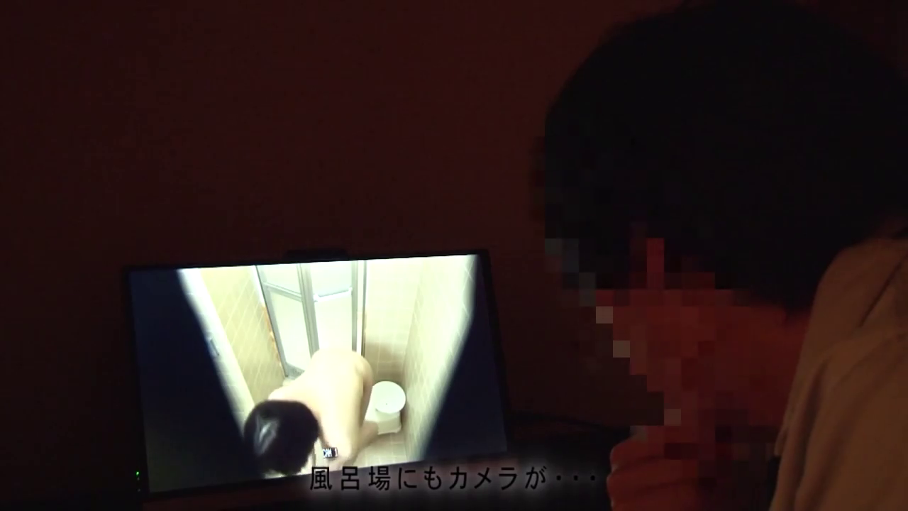 座り姿勢 · 集中 · 部屋 · 显示器 · 偷窥 · 全裸(屏幕内) · 监控屏幕 · 监视器视角