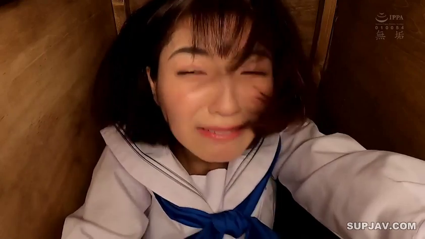 Crying · Supine · 面部特写 · POV视角 · Sailor suit · 反应 · 木质隔间