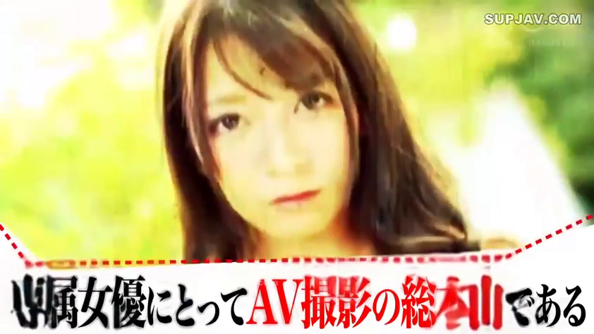 脸部 · 展示 · 户外 · 平淡 · 便装 · 正面 · 介绍