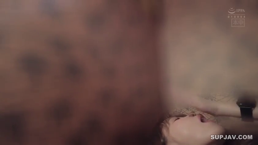 室内 · 顔部のクローズアップ · 全裸 · 性行為 · 仰臥 · 絶頂表情 · 手表 · 动感模糊