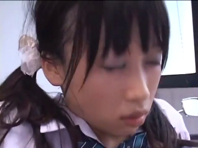 室内 · 脸部 · 低头 · 口交 · JK制服 · 制服诱惑 · 失神