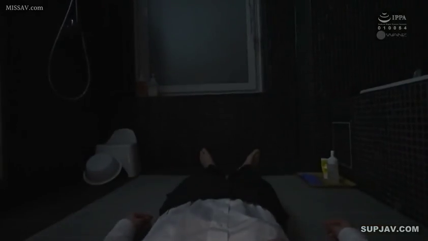 浴室 · 仰臥 · いいえ · 正装 · 洗浴用品 · 静卧 · 昏暗视角