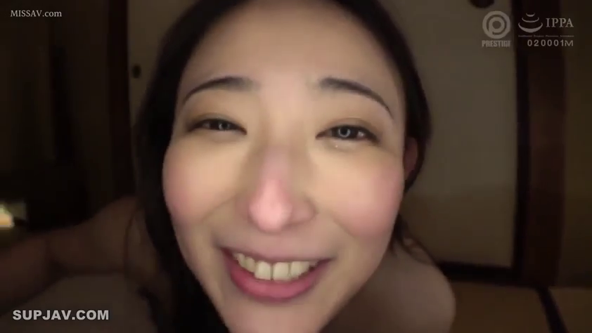 身をかがめる · カメラに向かって · 裸体 · POV视角 · 室内和室 · 顔の極端なクローズアップ · 輝く笑顔