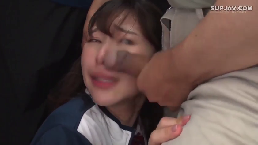 oral sex · Kneeling posture · Erotic content · 面部特写 · 阴茎 · 车内 · Twisted · 深蓝运动服