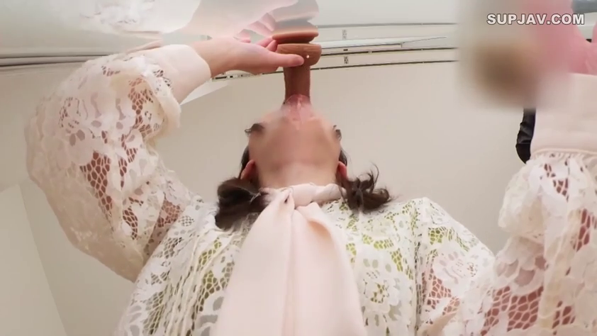 室内 · 第一视角 · 口交 · 张口 · 嘴部 · 俯视 · 假阳具 · 蕾丝衬衫