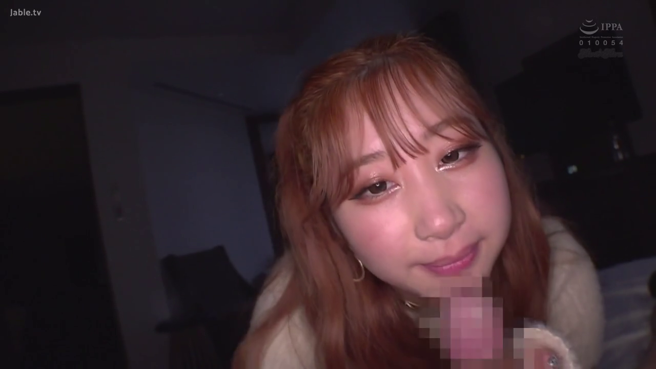 脸部 · 卧室 · 口交 · 马赛克 · 迷离 · 俯拍 · POV · 浅色毛衣