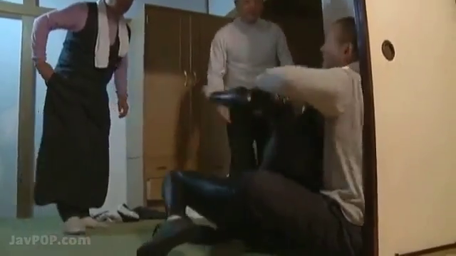 站立 · 和室 · 全景 · 自然 · 交流 · 衣柜 · 日式围裙