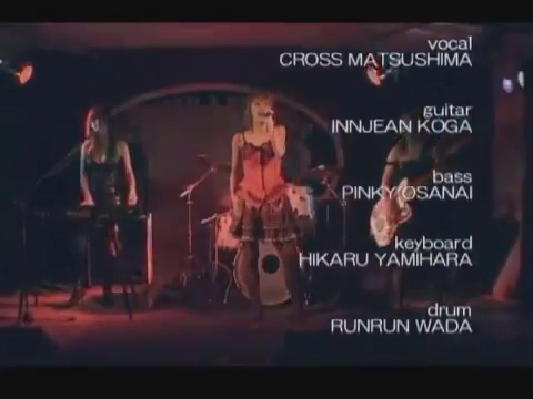 专注 · 站立 · 全景 · 乐器 · 演播厅 · 演唱 · 舞台服饰 · 乐队