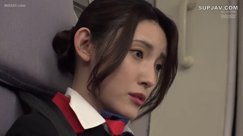 座り姿勢 · 憂鬱 · 顔部のクローズアップ · 注視 · シートベルト · 机舱 · 空姐服