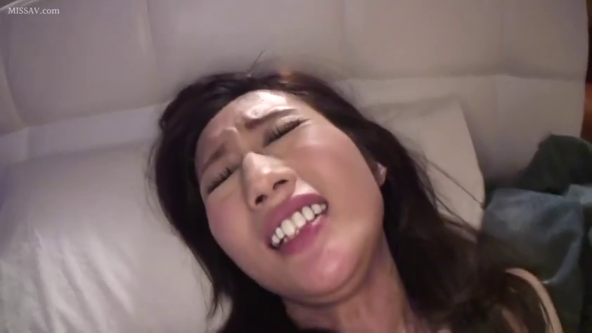 面部 · 卧室 · 迷离 · 枕头 · 仰卧 · 性高潮 · 裸露