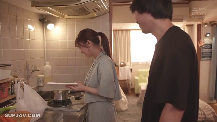 Side view · Stand · Smile · Kitchen · Lifestyle · 厨具 · 烹饪 · 灰色居家服