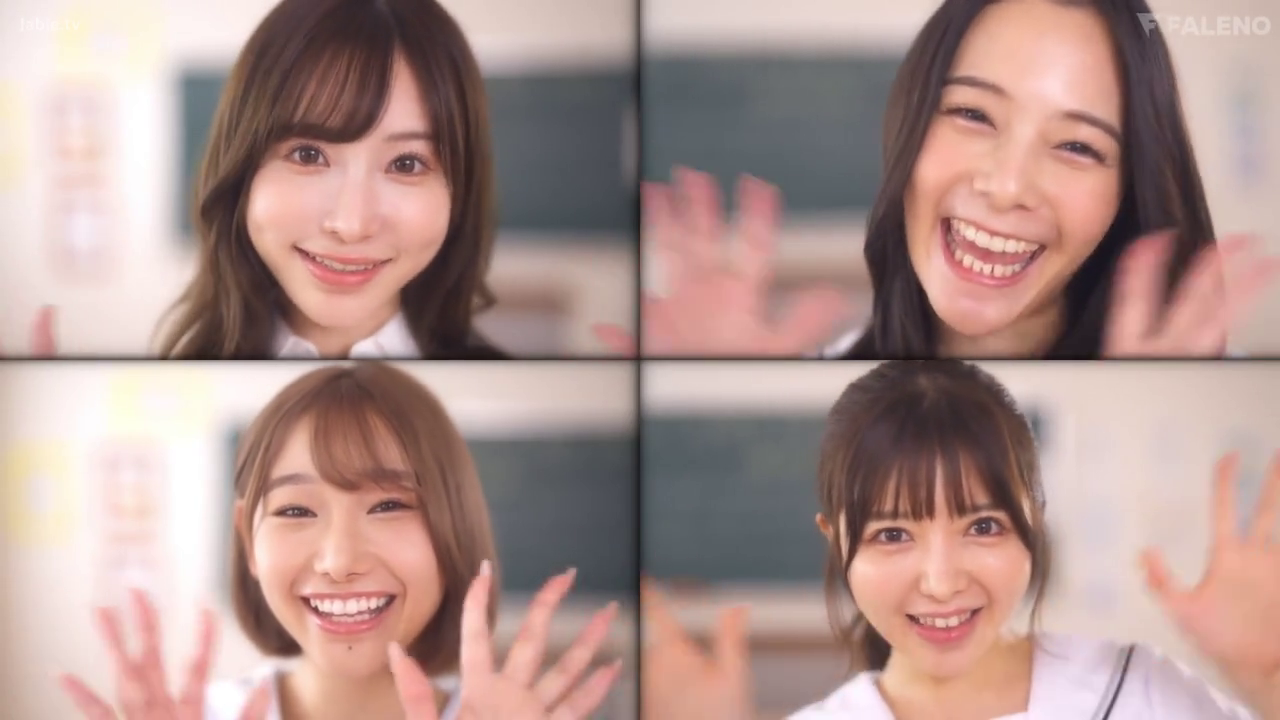 面部 · 校服 · 教室 · 站立 · 微笑 · 多人 · 黑板 · 挥手