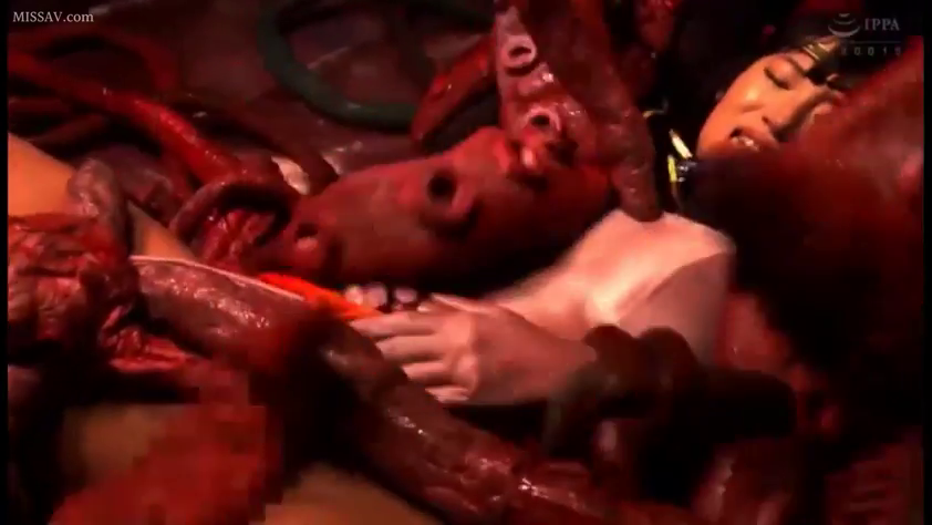 仰卧 · 痛苦 · 裸露 · 躯干特写 · 触手缠绕 · 触手 · 触手巢穴 · 触手系