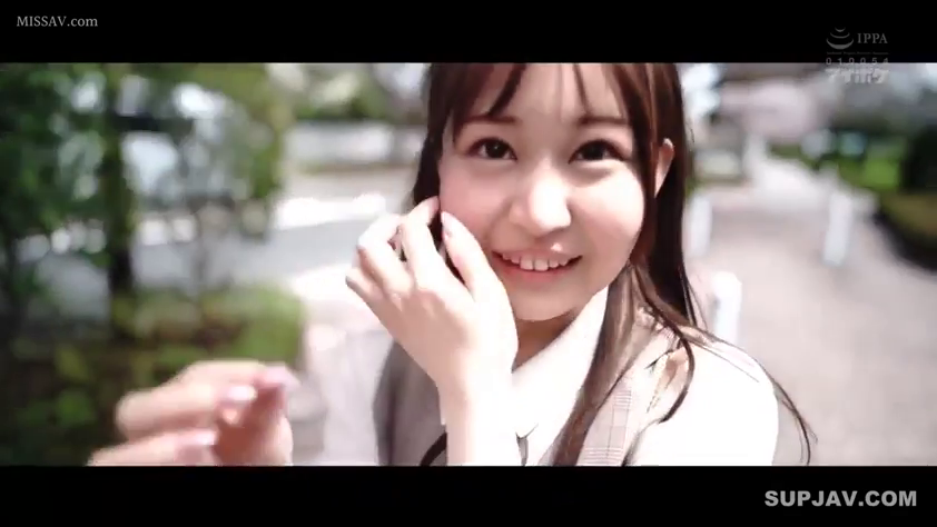 制服 · 顔 · 甘美 · 站立 · 屋外 · 学生 · 拨发