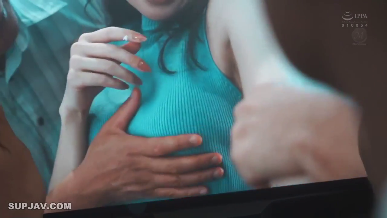 室内 · 胸部のクローズアップ · 站立 · 陶醉 · 胸揉み · 手の動作 · 蓝色紧身衣