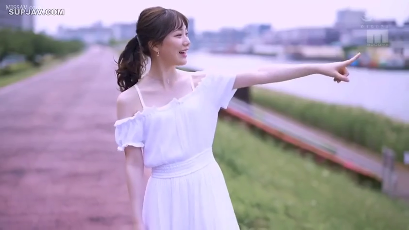 Stand · Smile · Outdoor · Life photo · white dress · 指物