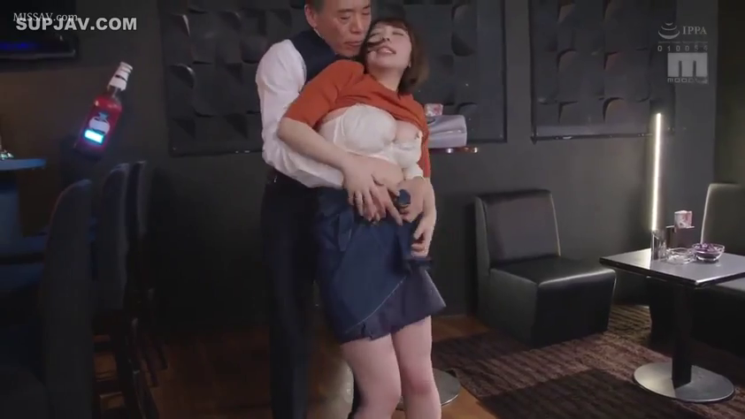 揉乳 · 迷离 · 中景 · 职业装 · 酒吧 · 被抱 · 桌椅 · 公共空间