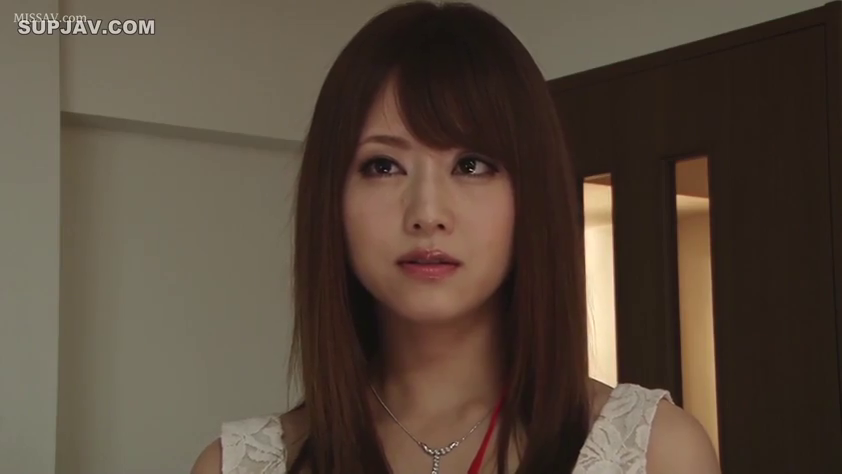 室内 · 忧郁 · 站立 · 面部特写 · 注视 · 清纯 · 白色蕾丝裙