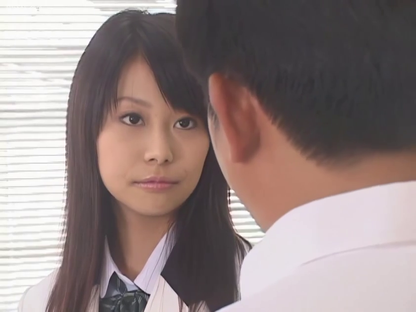 室内 · 严肃 · 面部 · 站立 · 制服 · 对视 · 百叶窗 · 剧情对话