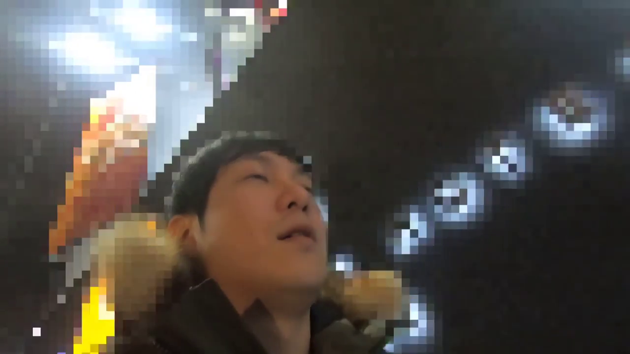 脸部 · 站立 · 迷离 · 喘息 · 户外 · 模糊 · 羽绒服