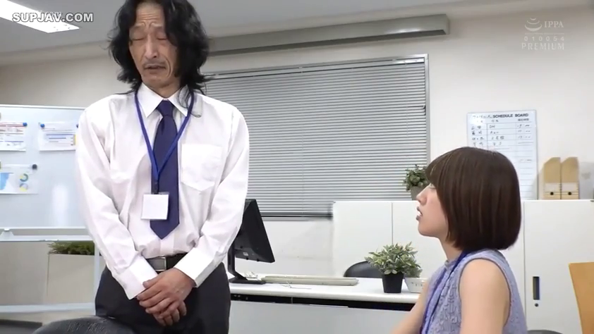 交谈 · 办公室 · 半身 · 对立 · 尴尬 · 职场装 · 职场剧情 · 办公用品