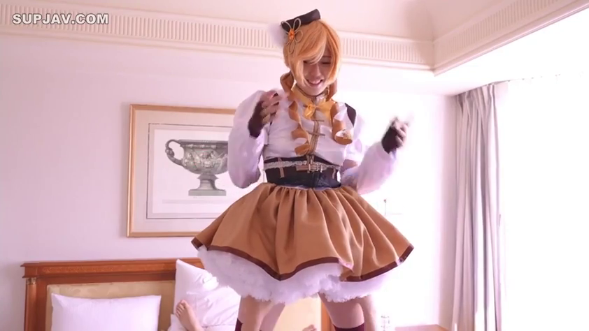 骑乘位 · 性交 · 角色扮演 · 卧室 · 全景 · 床 · 兴奋 · Cosplay