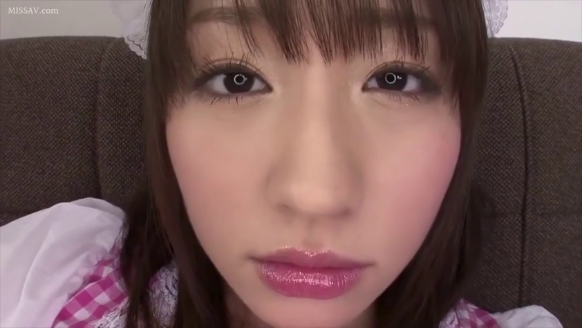 室内 · 面部 · 平静 · 高视角 · 注视 · 女仆装 · 俯视 · 蕾丝头饰