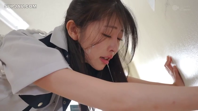 室内 · 脸部 · 陶醉 · 颜射 · 警察制服 · 流口水 · 俯身扶墙