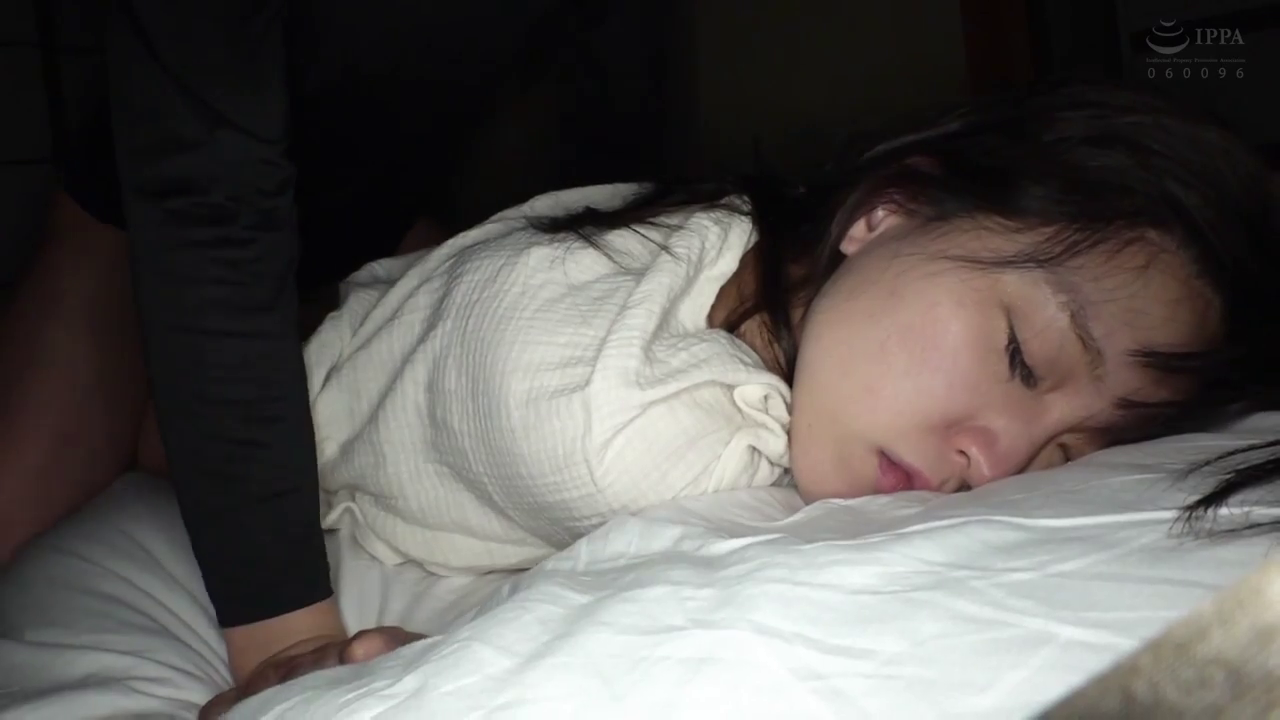 sexual intercourse · Face · Bedroom · Close your eyes · 俯卧 · pillow · White top · 睡奸