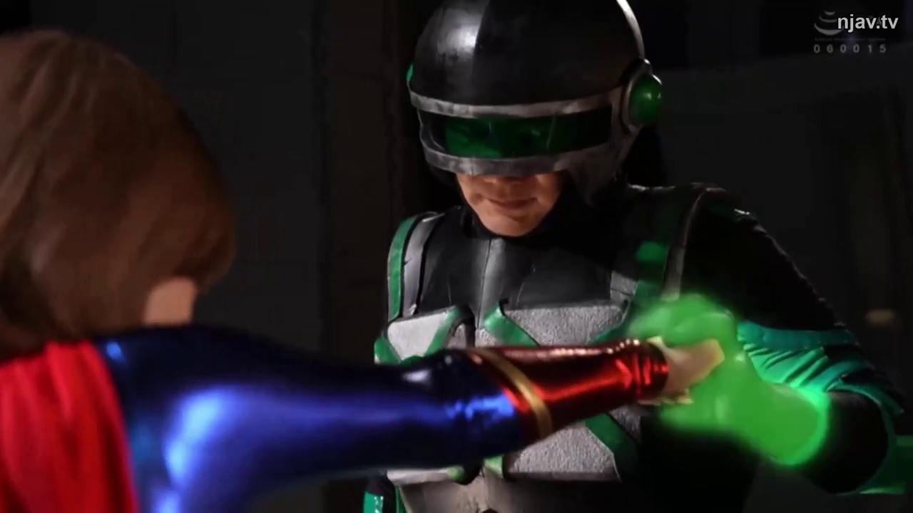 暗室 · 头盔 · 近景 · 对峙 · 特摄 · 抓手 · 英雄制服