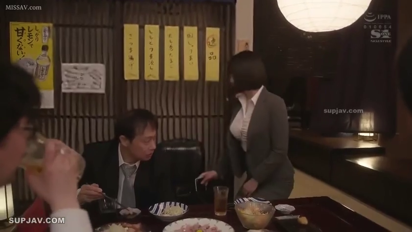 全身 · 职业西装 · 巨乳 · 站姿 · 自然 · 居酒屋 · 餐具 · 聚餐
