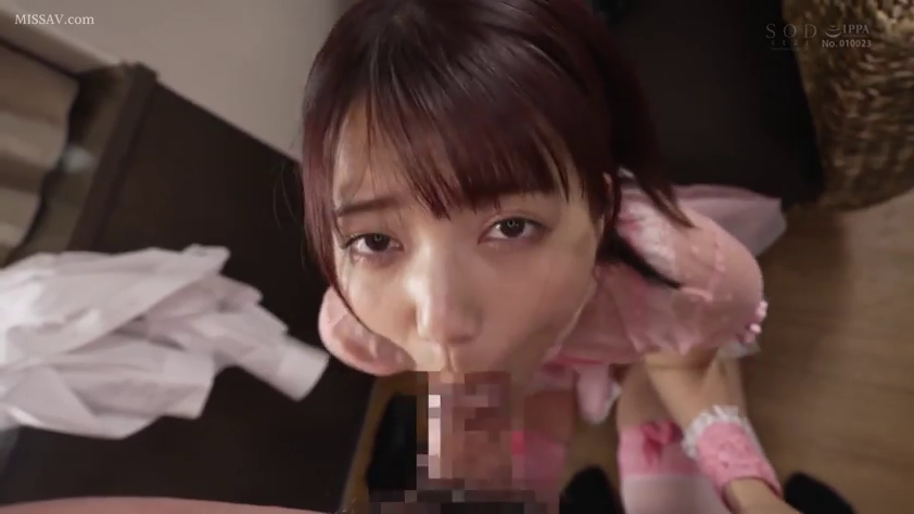 室内 · 注视 · 口交 · 跪姿 · 第一人称视角 · 粉色女仆装 · 特写面部